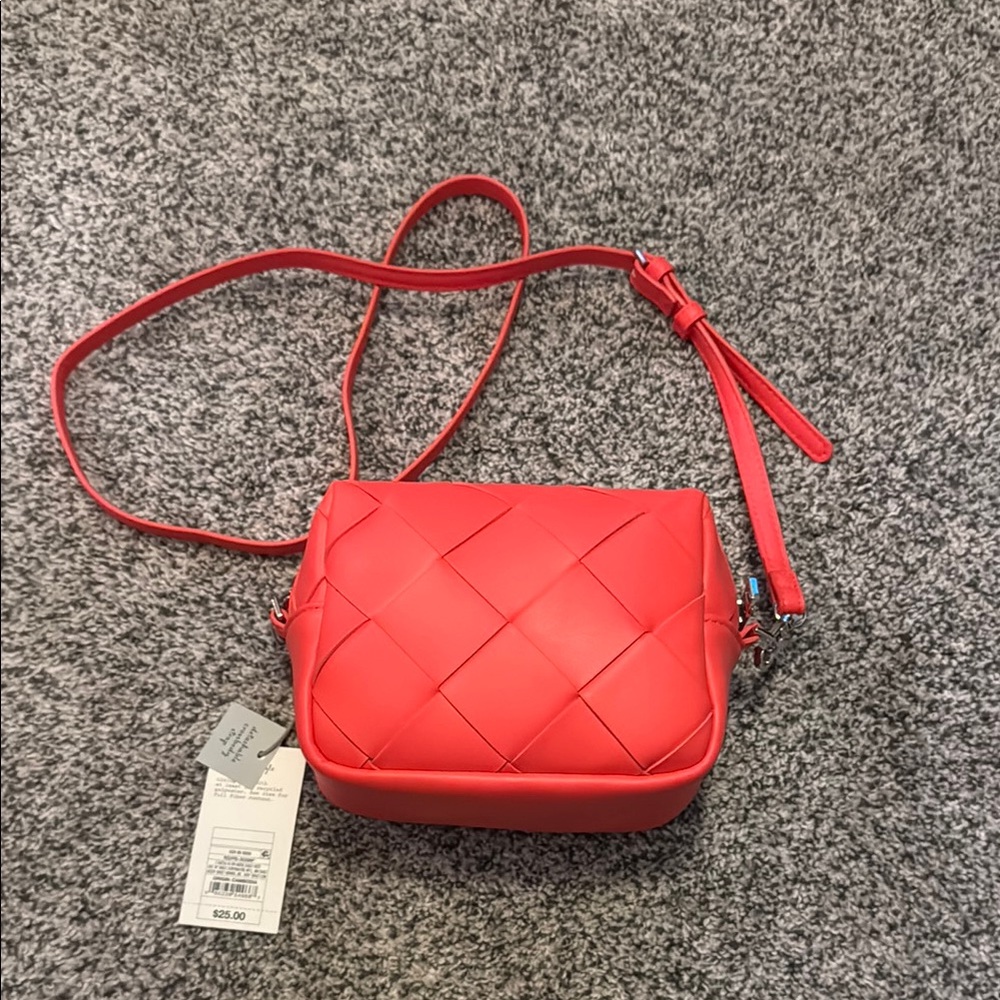 A New Day Red Leather Detachable Crossbody Purse (reddish-orange)